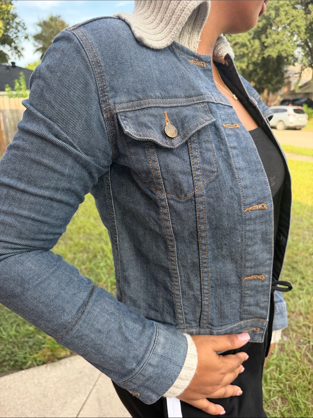 Theory Indigo Denim Jacket with Cream Knit Collar - Picture 7 of 7